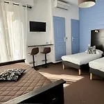 Hotel La Pergola D'arcachon 2*