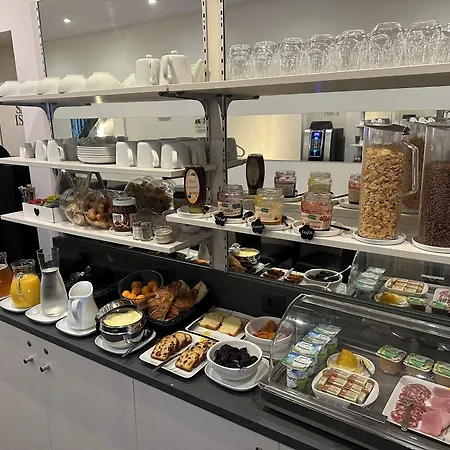 Hotel La Pergola D'arcachon 2*